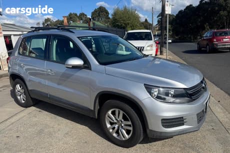 Silver 2011 Volkswagen Tiguan Wagon 125 Tsi