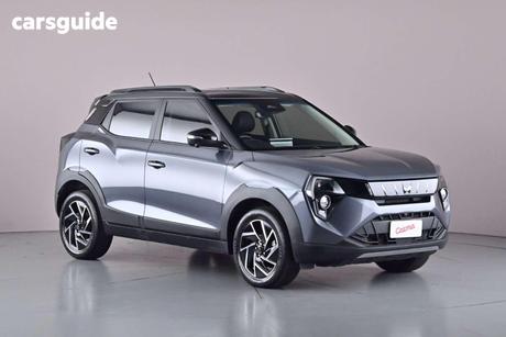 Grey 2025 Mahindra Xuv 3Xo Wagon Ax7L