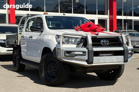 White 2020 Toyota Hilux Double Cab Chassis Sr (4X4)