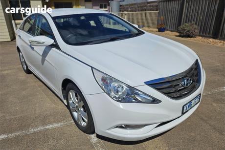 White 2010 Hyundai I45 Sedan Elite