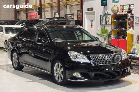 Black 2009 Toyota Crown Sedan