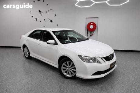 White 2016 Toyota Aurion Sedan At-X