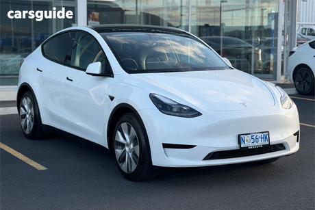 White 2023 Tesla Model Y Wagon Rear-Wheel Drive