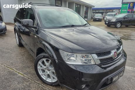 Black 2014 Fiat Freemont Wagon Lounge