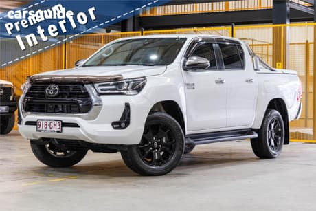 White 2022 Toyota Hilux Double Cab Pick Up Sr5 (4X4)
