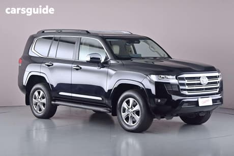 Black 2025 Toyota Landcruiser Wagon Lc300 Sahara (4X4)