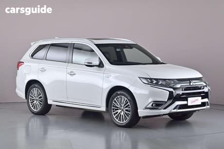 White 2020 Mitsubishi Outlander Wagon Phev (Hybrid) Exceed