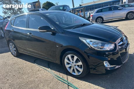 Black 2012 Hyundai Accent Hatchback Premium