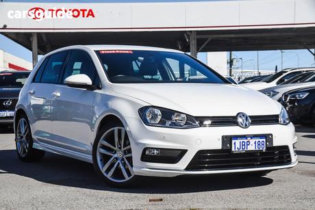 White 2017 Volkswagen Golf Hatchback 110 Tsi Highline