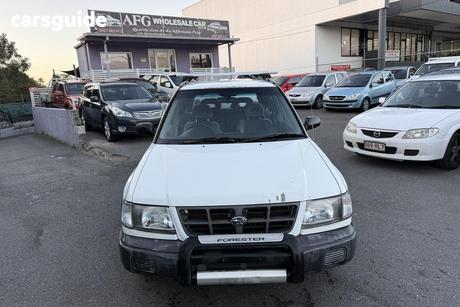 White 1997 Subaru Forester Wagon Gx