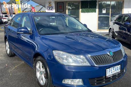 Blue 2012 Skoda Octavia Liftback 90 Tsi