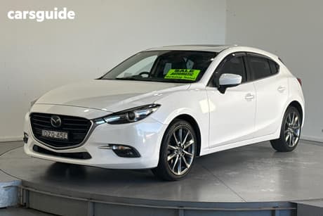 White 2018 Mazda 3 Hatchback Sp25 Astina