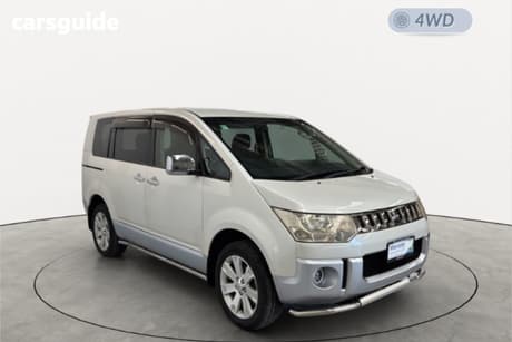 White 2009 Mitsubishi Delica OtherCar D5 CHAMONIX