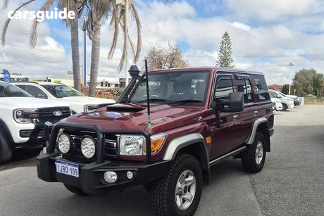 Red 2023 Toyota Landcruiser Wagon Lc76 Gxl + Diff Locks