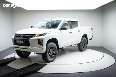 White 2022 Mitsubishi Triton Double Cab Pick Up Glx-R (4X4)