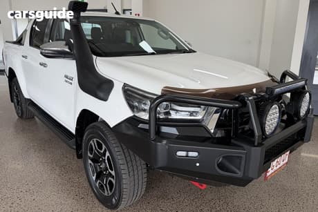 White 2021 Toyota Hilux Double Cab Chassis Sr5 + Premium Interior (4X4)