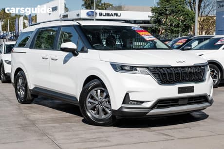 White 2023 Kia Carnival Wagon S