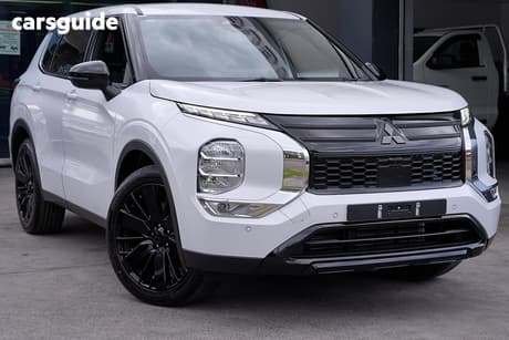 White 2026 Mitsubishi Outlander Wagon Black Edition 7 Seat (2Wd)