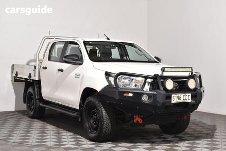 White 2019 Toyota Hilux Double Cab Chassis Sr (4X4)