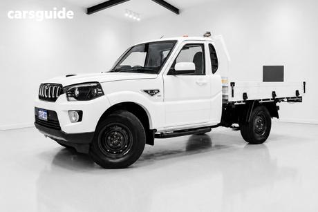 2022 Mahindra PIK-UP Cab Chassis 4Wd S6+