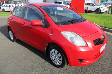 Red 2008 Toyota Yaris Hatchback Yr