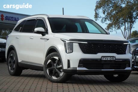 White 2025 Kia Sorento Wagon Sport+