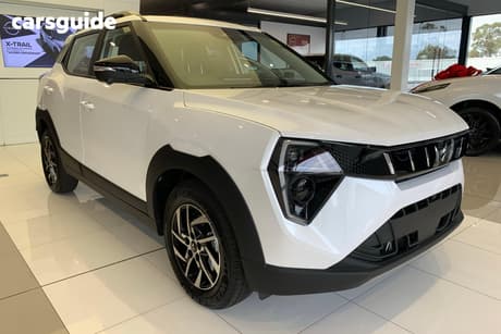 White 2026 Mahindra XUV3XO SUV AX5L F