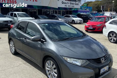 Grey 2013 Honda Civic Hatchback Vti-L