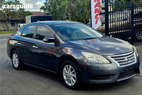 Grey 2015 Nissan Pulsar Sedan St