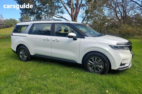 White 2021 Kia Carnival Wagon S