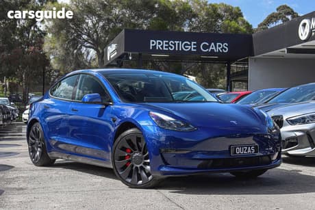Blue 2022 Tesla Model 3 Sedan Performance