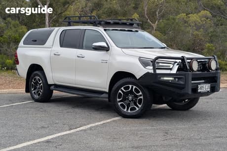 White 2021 Toyota Hilux Double Cab Pick Up Sr5 (4X4)