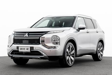 Silver 2025 Mitsubishi Outlander Wagon Aspire 7 Seat (2Wd)