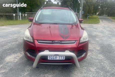 Red 2015 Ford Kuga Wagon Ambiente (Fwd)