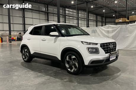 White 2022 Hyundai Venue Wagon Elite (Black) Sunroof