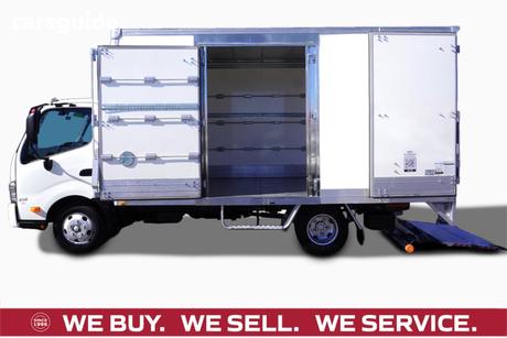 White 2022 Hino 300 SERIES Ute Tray 616