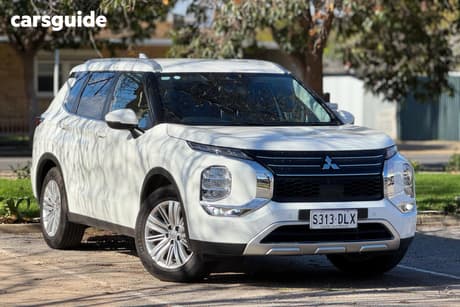 Grey 2023 Mitsubishi Outlander Wagon Es 5 Seat (2Wd)