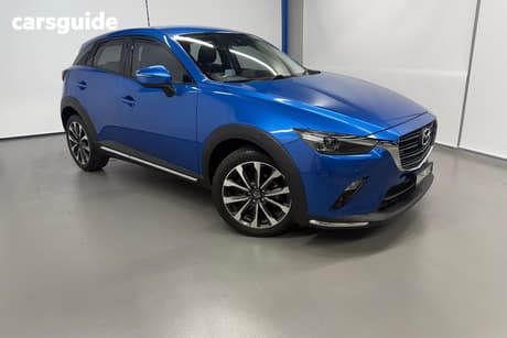 White 2015 Mazda 3 Hatchback Touring