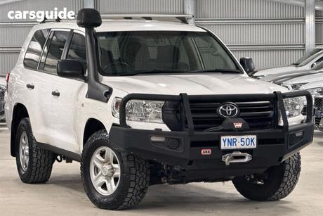 White 2019 Toyota Landcruiser Wagon Lc200 Gx (4X4)