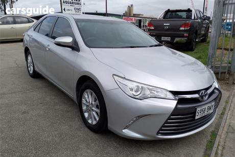 Silver 2016 Toyota Camry Sedan Altise