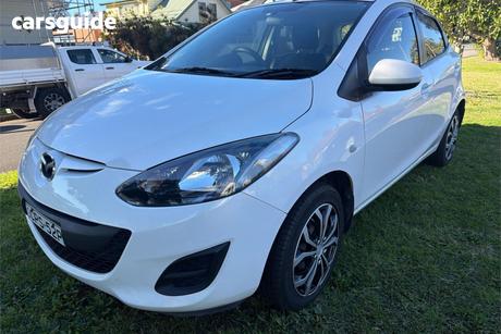 White 2013 Mazda 2 Hatchback Neo