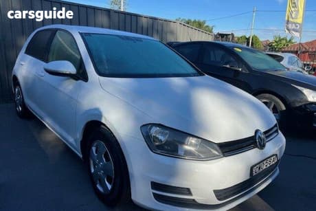White 2014 Volkswagen Golf Hatchback 90 Tsi