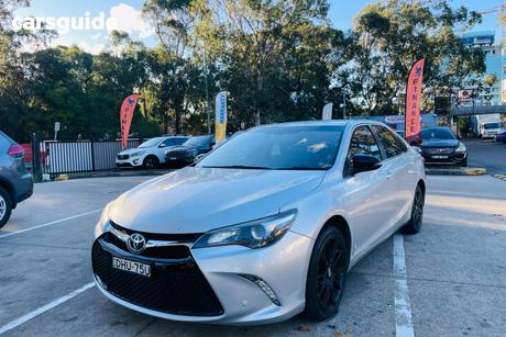Silver 2016 Toyota Camry Sedan ALTISE