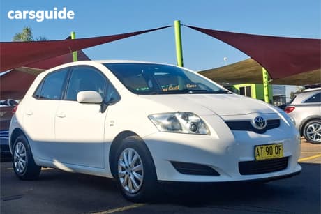 White 2007 Toyota Corolla Hatchback Ascent