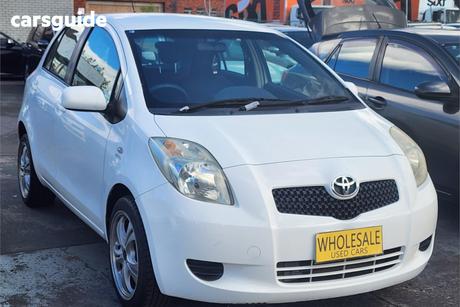 White 2007 Toyota Yaris Hatchback Yr