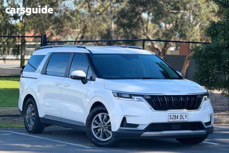 White 2023 Kia Carnival Wagon S