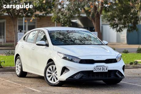 White 2024 Kia Cerato Sedan S