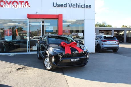 Black 2022 Toyota Yaris Cross Hatch