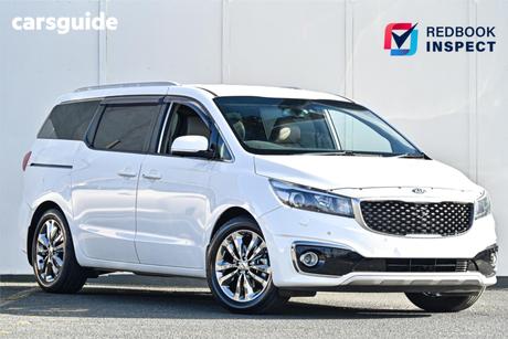 White 2018 Kia Carnival Wagon Platinum