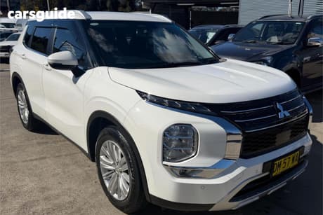 White 2025 Mitsubishi Outlander Wagon Ls 7 Seat (Awd)